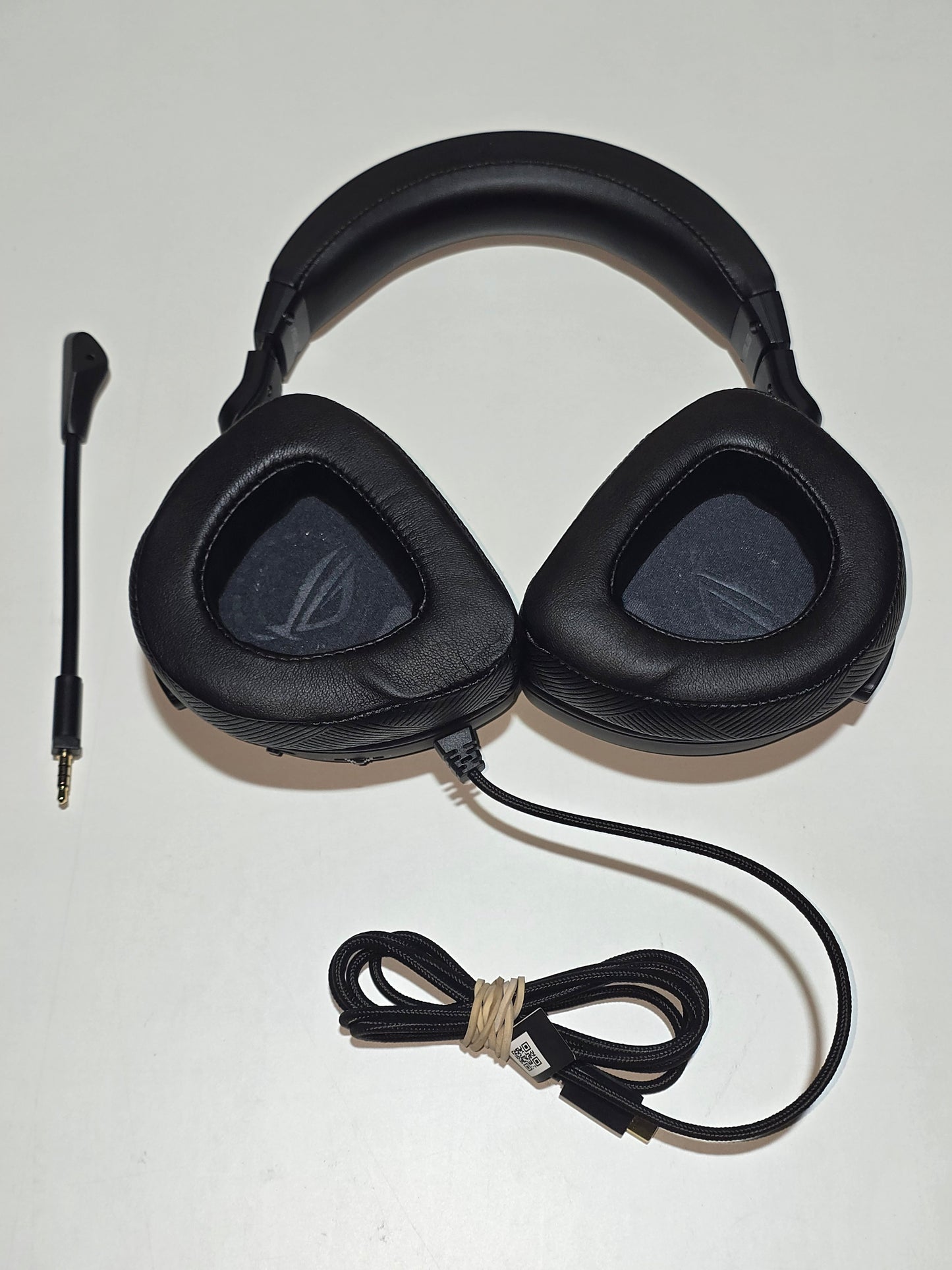 ASUS ROG Delta Core – Casque gaming filaire multiplateforme (Jack 3,5 mm) – Produit comme neuf, emballage ouvert