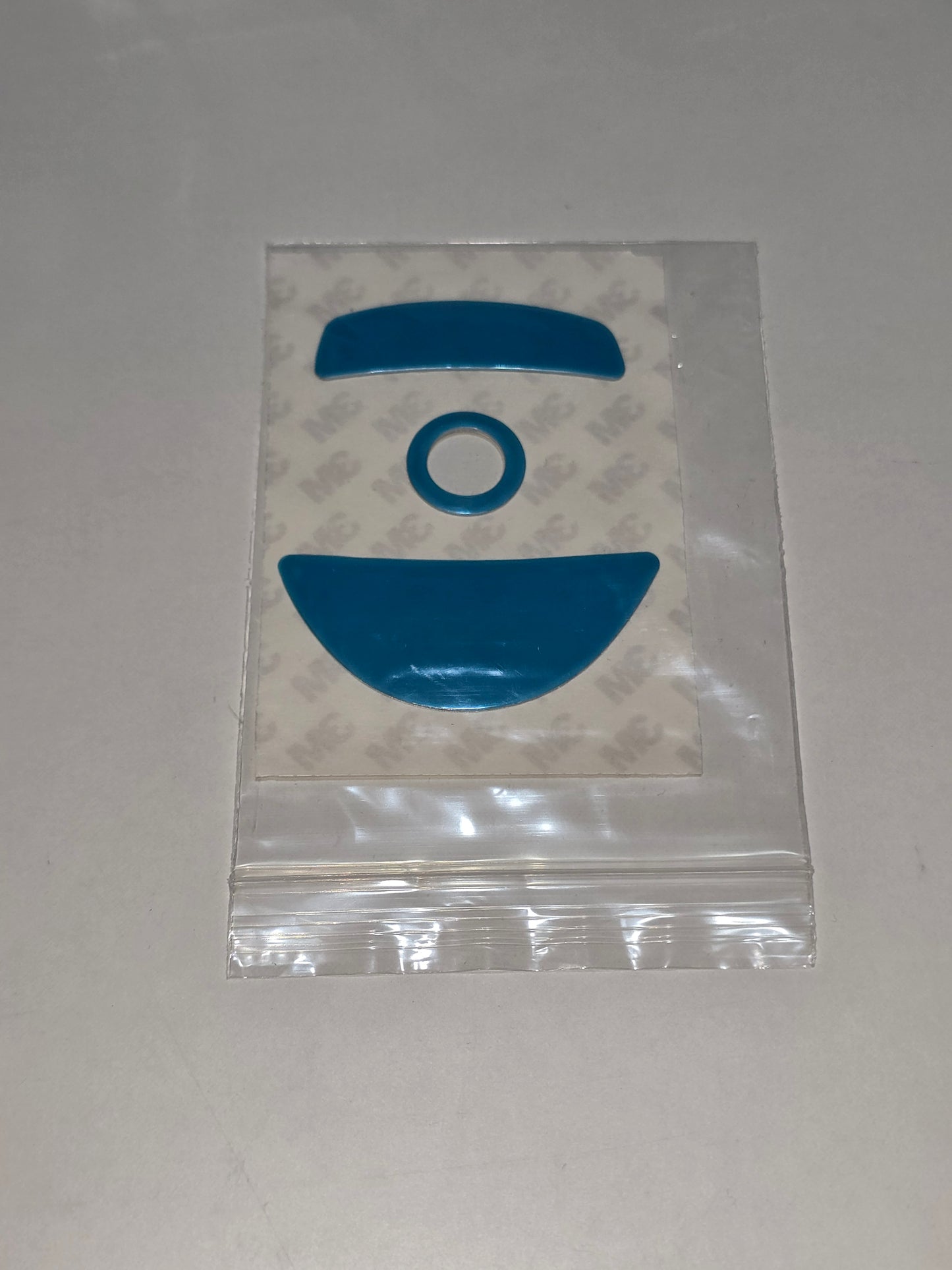 ROCCAT Kone Pro – Souris gaming ergonomique ultraperformante (blanc) – Neuf et complet, emballage ouvert