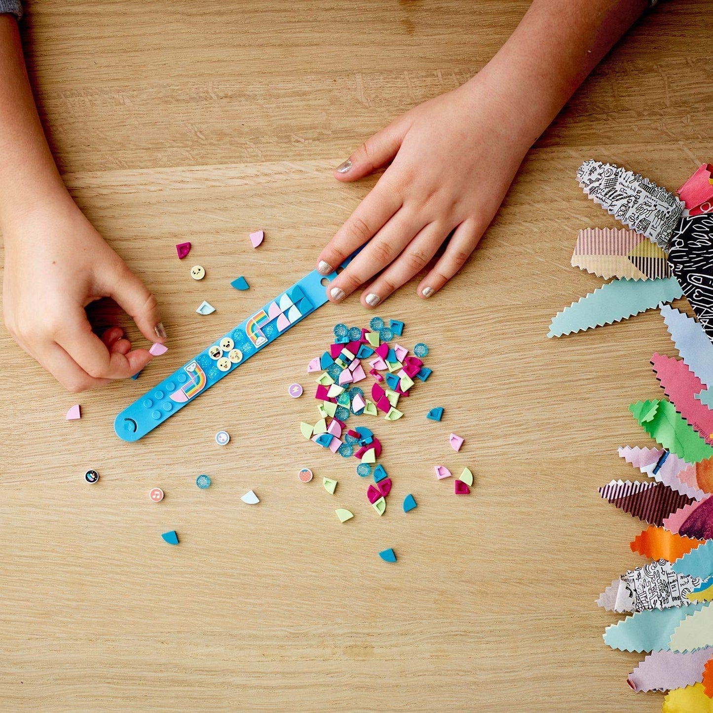 LEGO DOTS 41908 Tuiles Décoration Série 1 – 33 pièces - vue 4