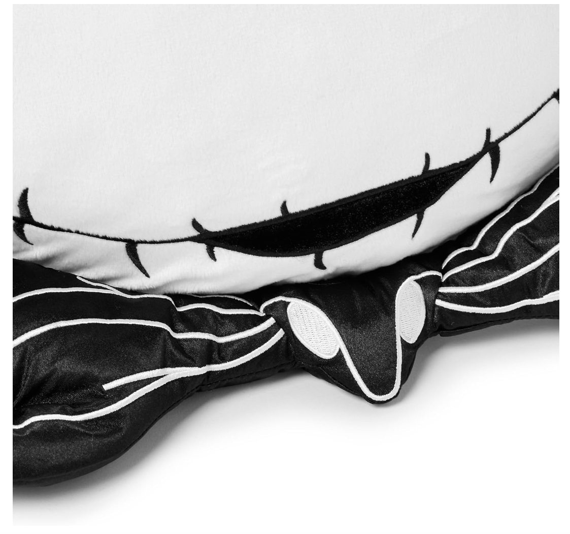 Disney Store – Coussin visage de Jack Skellington – L’Étrange Noël de Monsieur Jack